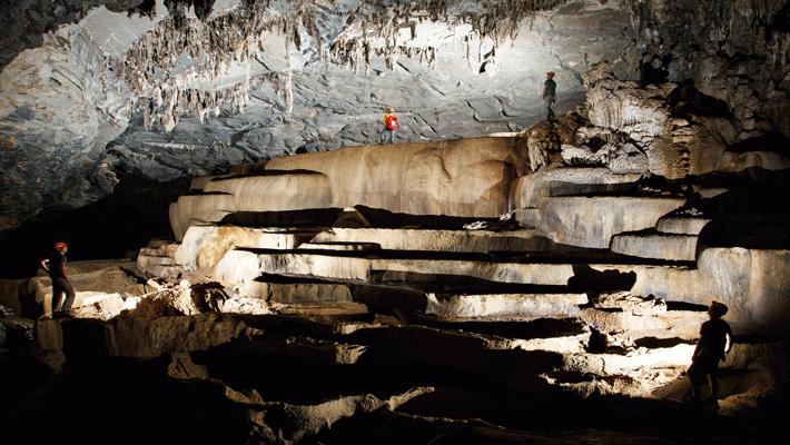 Tour Thám Hiểm Phong Nha 3N2D: Chinh Phục Hang Tiên